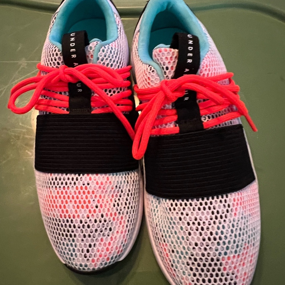 Under Armour women’s size 7.5